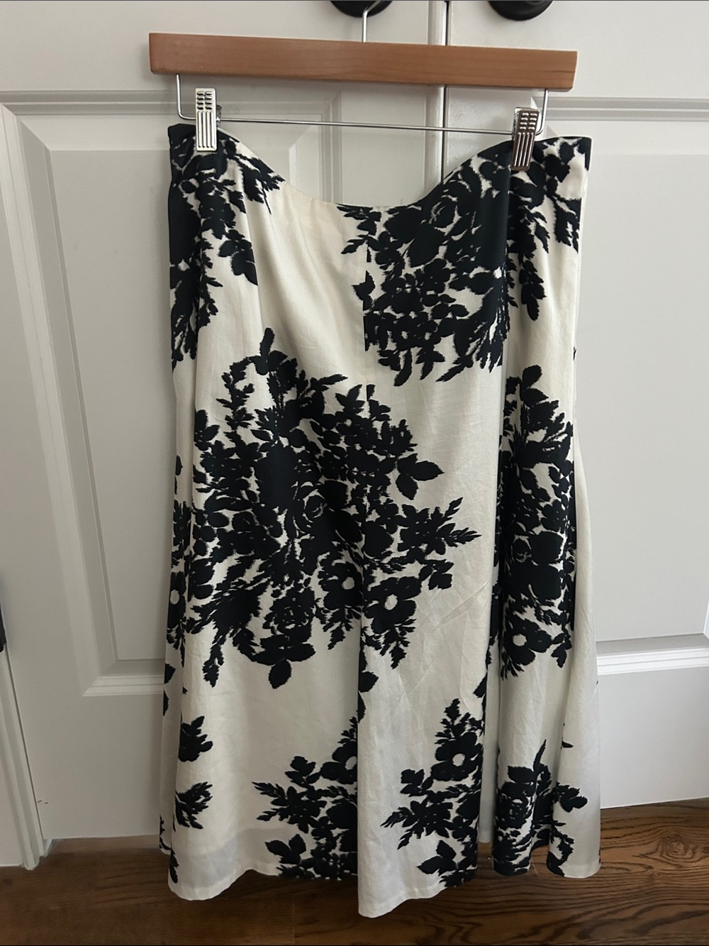 GAP White A-Line Skirt with Black Floral Print